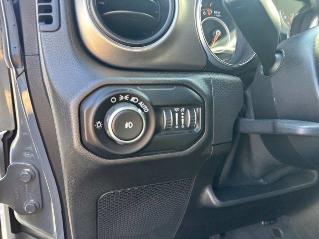 Used 2019 Jeep Wrangler Unlimited Sport S AWD/4WD image 17