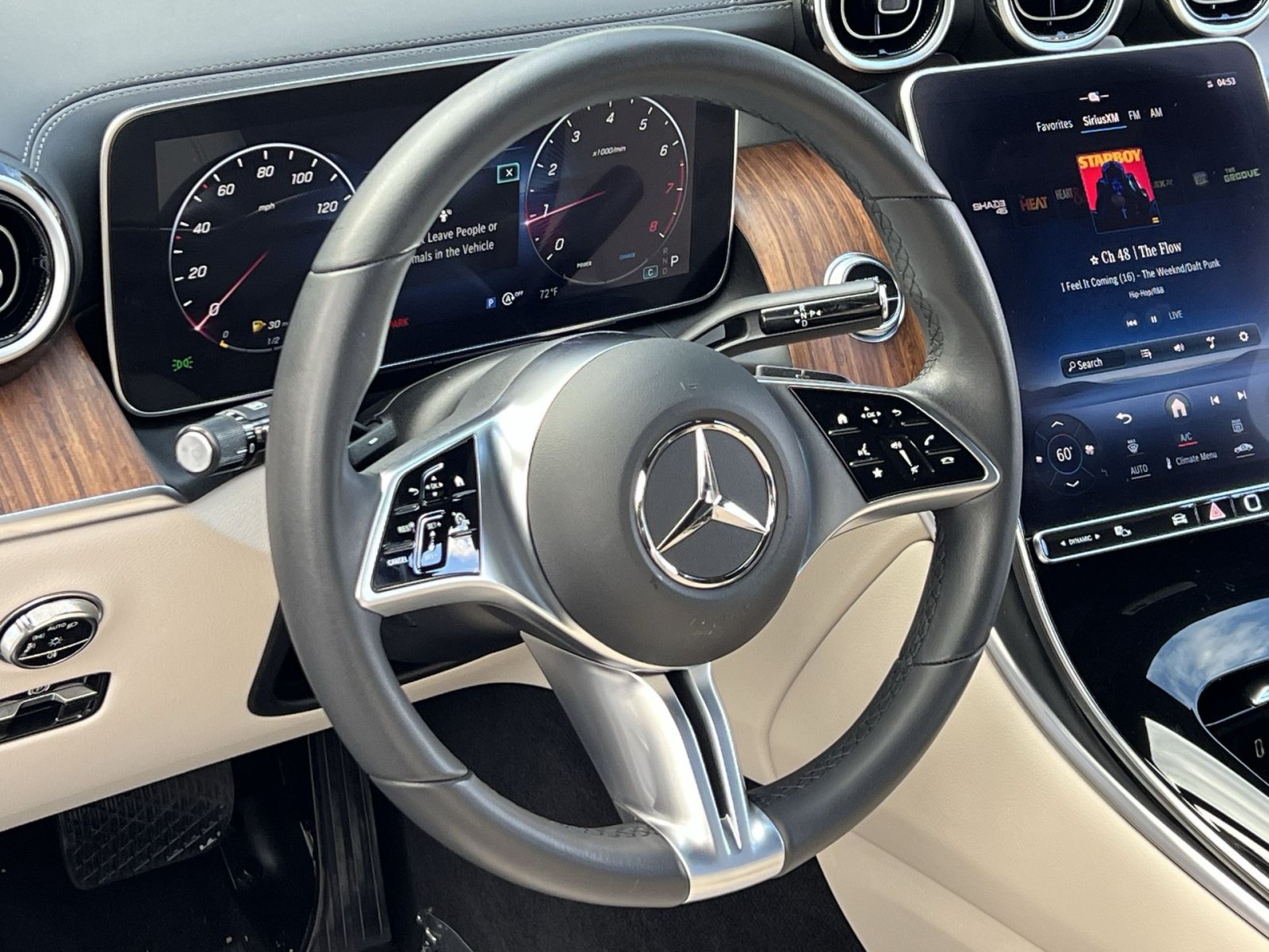 Used 2024 Mercedes-Benz GLC 300 4MATIC image 21