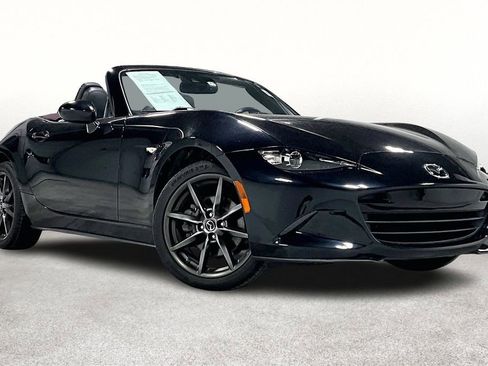 Used 2018 MAZDA MX-5 Miata Grand Touring image 1
