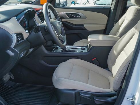 Used 2023 Chevrolet Traverse LS w/ Safety Package image 15