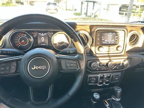 Used 2020 Jeep Gladiator Sport w/ Quick Order Package 24S image 5