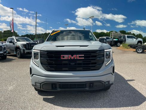 Used 2024 GMC Sierra 1500 Elevation w/ Elevation Premium Package AWD/4WD image 2