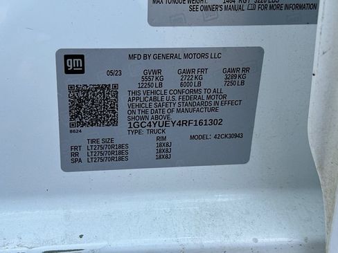 Used 2024 Chevrolet Silverado 3500 LTZ w/ LTZ Convenience Package image 27