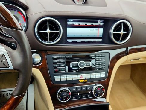 Used 2016 Mercedes-Benz SL 400 w/ Premium I Package image 17