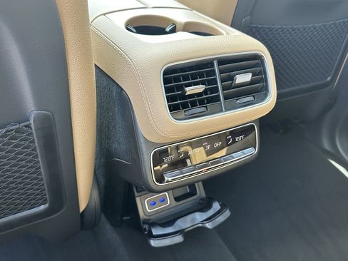 New 2026 Mercedes-Benz GLS 450 4MATIC image 26