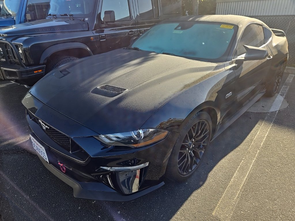 Used 2018 Ford Mustang GT Premium w/ GT Performance Package RWD image 1