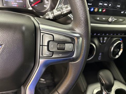 Used 2025 Chevrolet Blazer LT FWD image 24