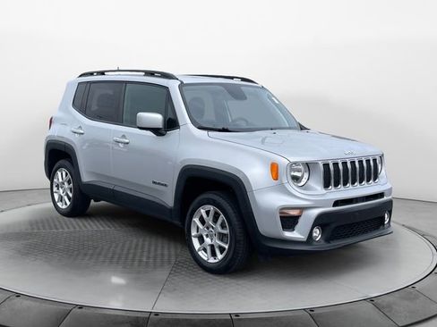 Used 2019 Jeep Renegade Latitude w/ Popular Equipment Group AWD/4WD image 7