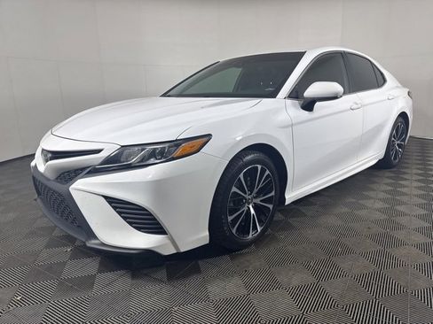 Used 2019 Toyota Camry SE image 8