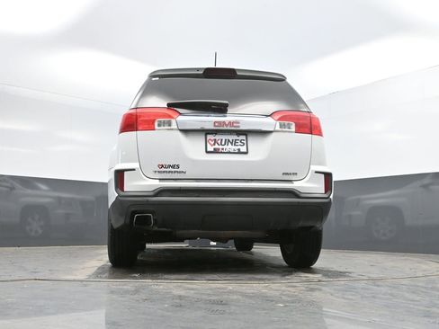 Used 2016 GMC Terrain SLE image 31