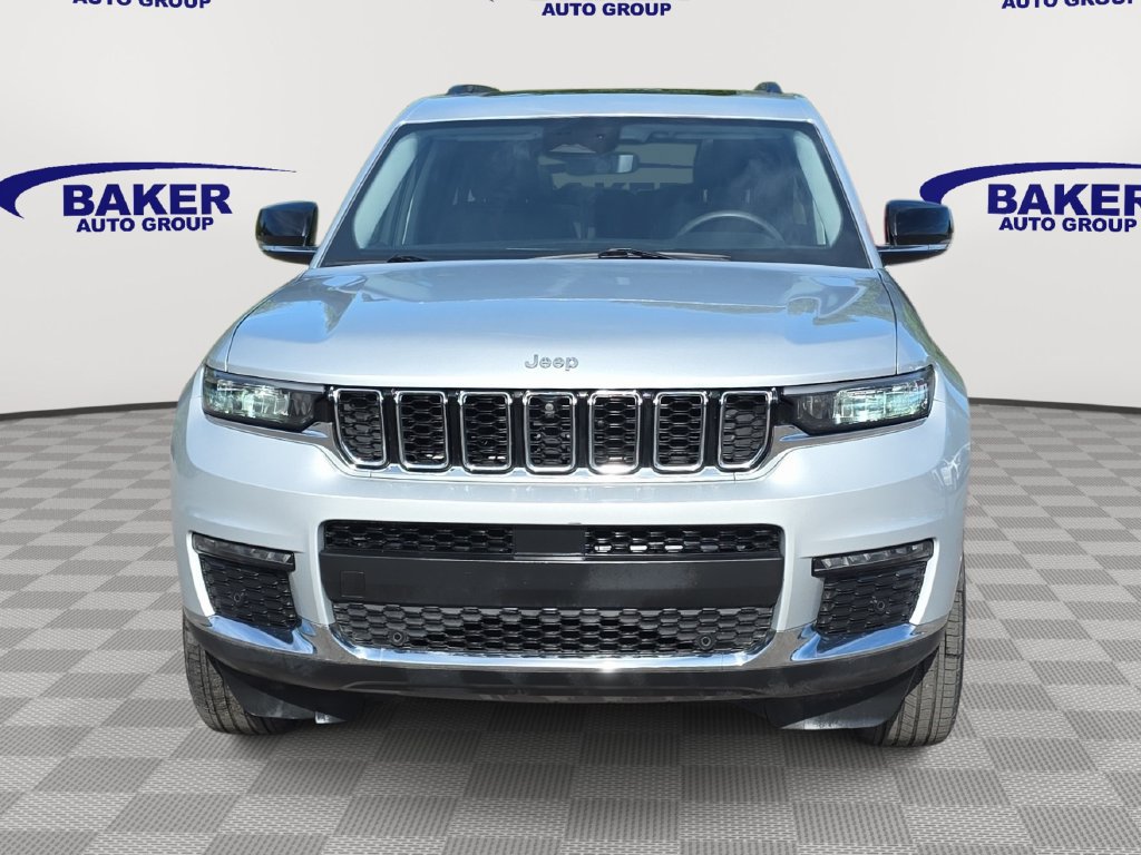 Used 2023 Jeep Grand Cherokee L Limited w/ Luxury Tech Group II AWD/4WD image 8