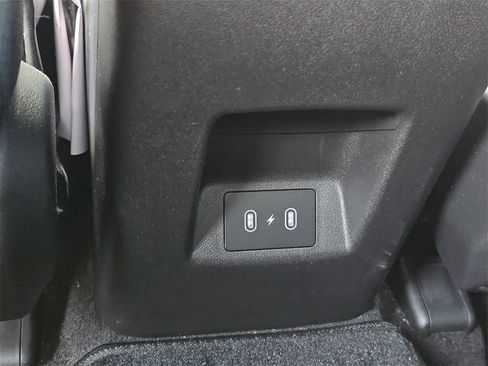 Certified 2025 Hyundai Santa Cruz SE image 17