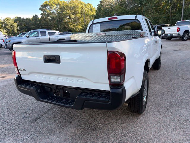 Used 2021 Toyota Tacoma SR AWD/4WD image 7