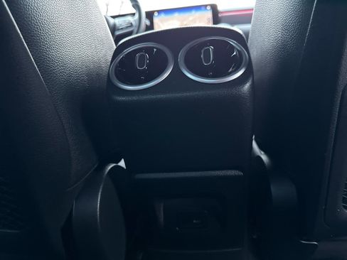 Used 2022 Mercedes-Benz A 220 4MATIC w/ AMG Line image 35