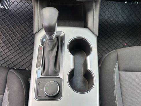 Used 2025 Chevrolet Blazer LT FWD image 27