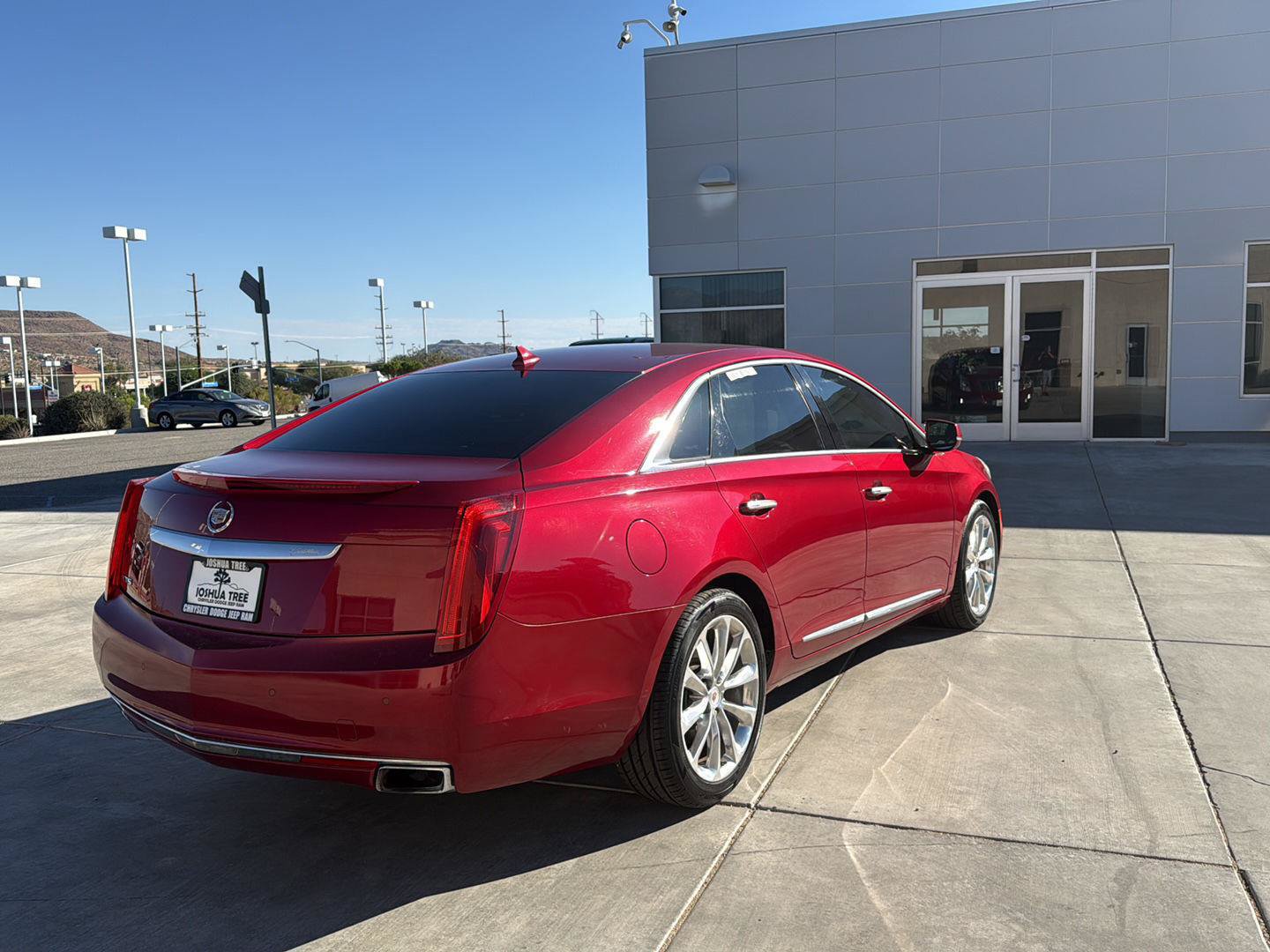 Used 2013 Cadillac XTS Luxury w/ Driver Awareness Package FWD image 10