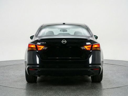 Used 2025 Nissan Altima 2.5 SV image 7