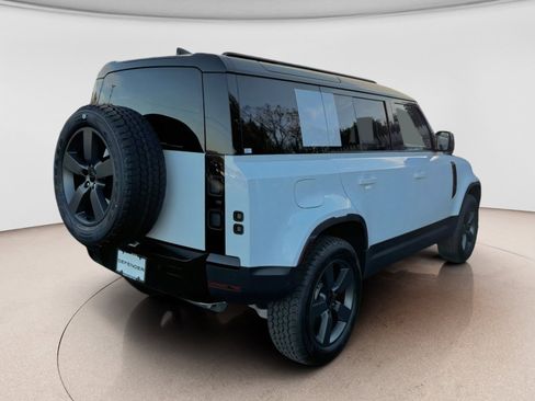 New 2026 Land Rover Defender 110 S AWD/4WD image 7