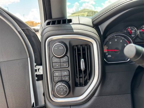 Used 2020 Chevrolet Silverado 2500 LTZ w/ LTZ Plus Package image 21