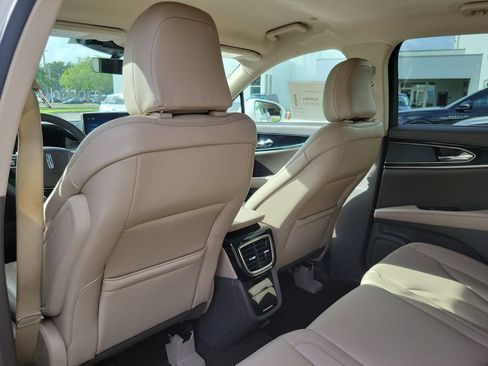 Certified 2023 Lincoln Nautilus FWD image 9