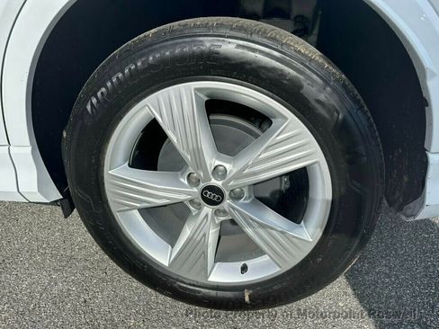 Used 2024 Audi Q4 e-tron Premium image 23