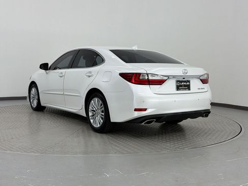 Used 2016 Lexus ES 350 w/ Premium Package w/Wood Trim FWD image 3