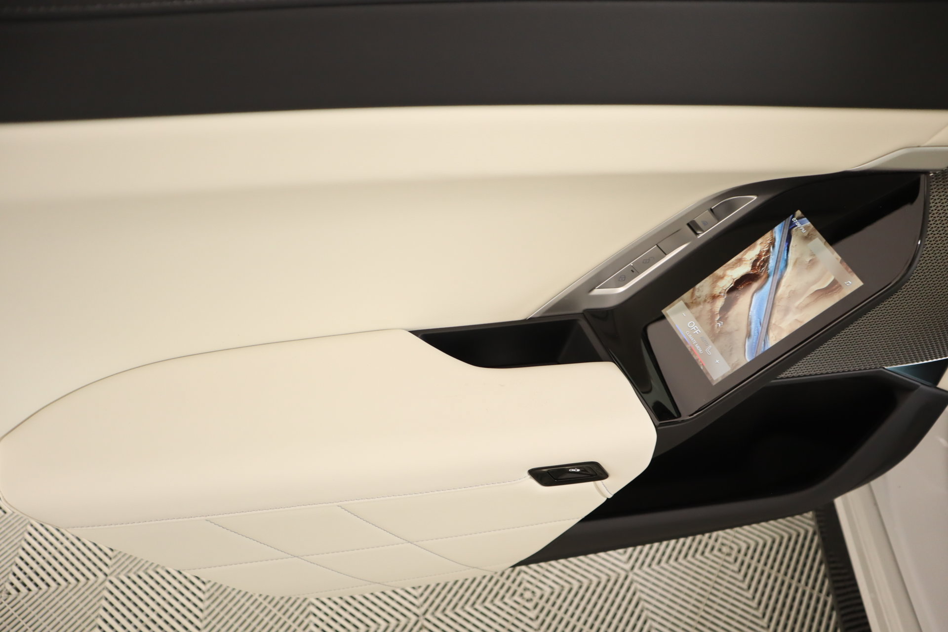 New 2026 BMW 740i RWD image 18