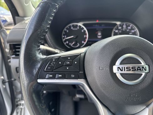 Used 2022 Nissan Sentra SV FWD image 21