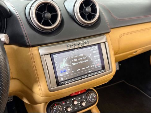 Used 2010 Ferrari California image 19