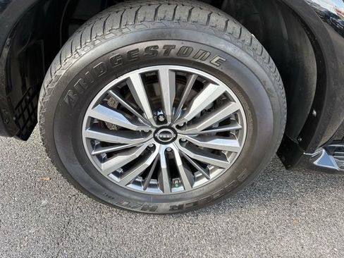 Used 2023 Nissan Armada SL w/ Captain's Chairs Package image 5