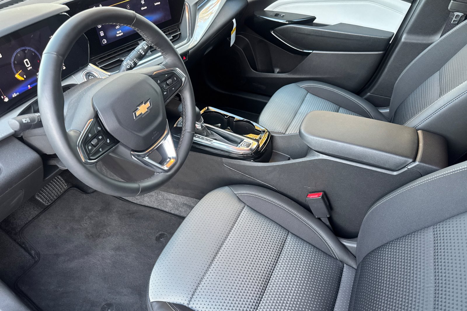 Used 2026 Chevrolet Trax LT w/ LT Convenience Package FWD image 11