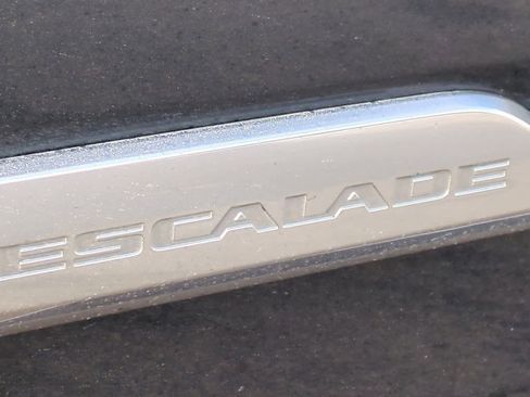 Used 2019 Cadillac Escalade ESV Luxury image 13