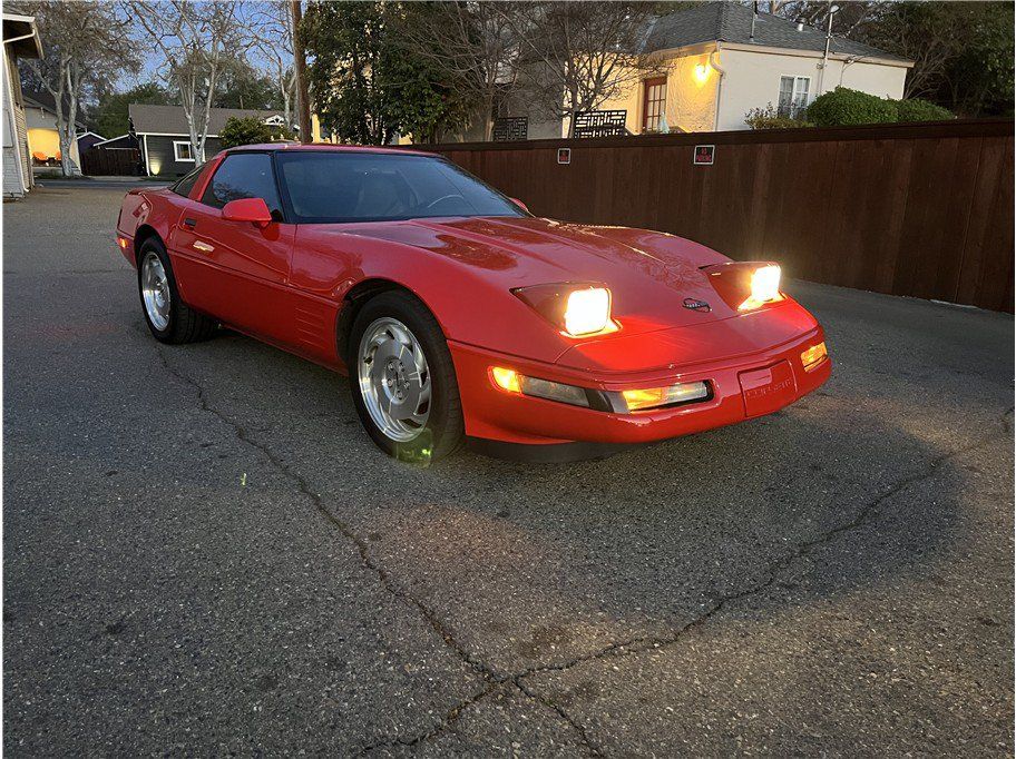 Used 1994 Chevrolet Corvette Coupe RWD image 18