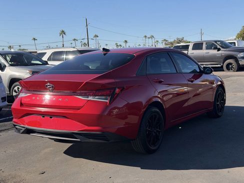 Used 2021 Hyundai Elantra SEL w/ Convenience Package image 8