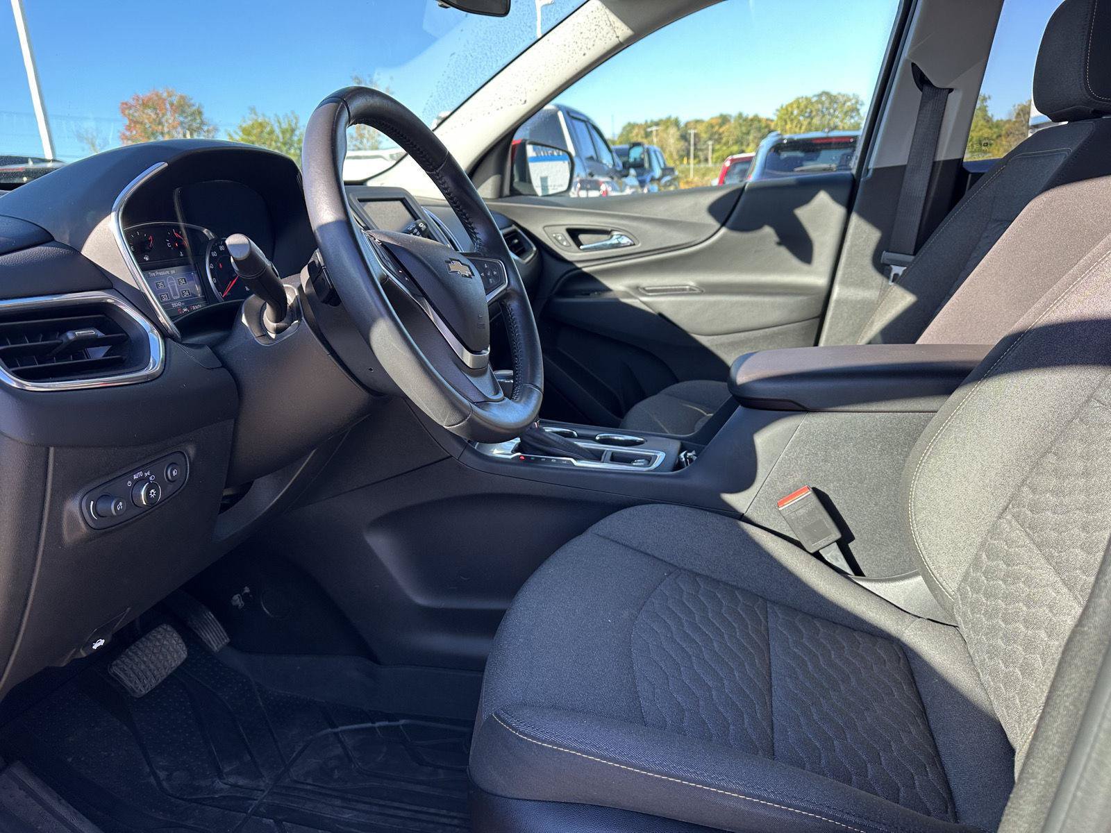 Used 2020 Chevrolet Equinox LT FWD image 14
