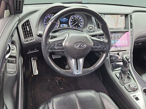 Used 2017 INFINITI Q60 Red Sport 400 image 14