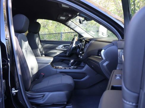 Certified 2023 Chevrolet Traverse LT image 41