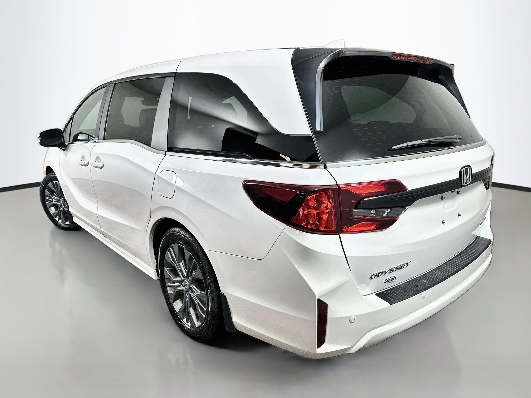 Used 2025 Honda Odyssey Touring image 5