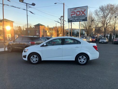 Used 2014 Chevrolet Sonic LT image 1