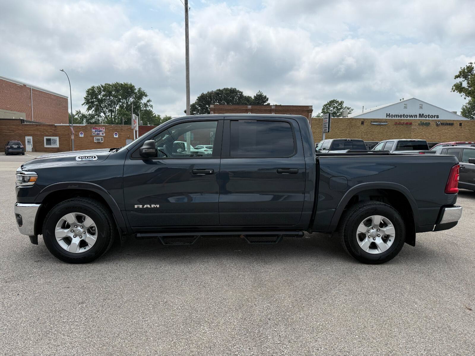 Used 2025 RAM 1500 Big Horn AWD/4WD image 9