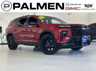 Used 2024 Chevrolet Traverse RS video 1