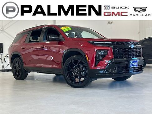 Used 2024 Chevrolet Traverse RS image 1