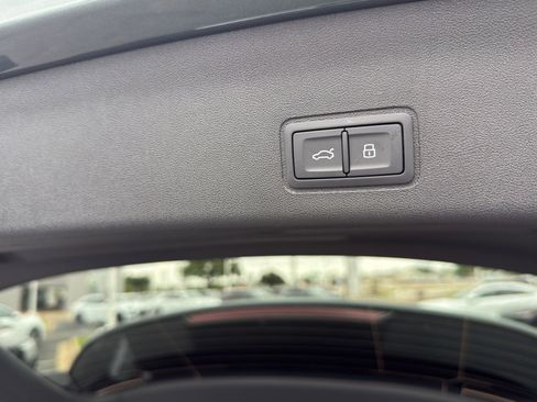 New 2026 Audi Q3 quattro 2.0T image 9