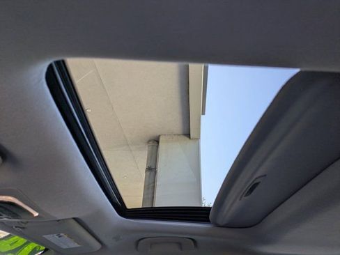 Used 2024 Toyota Corolla Cross LE image 20