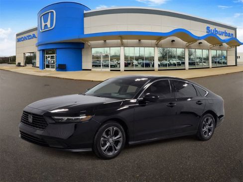 Used 2023 Honda Accord EX image 4