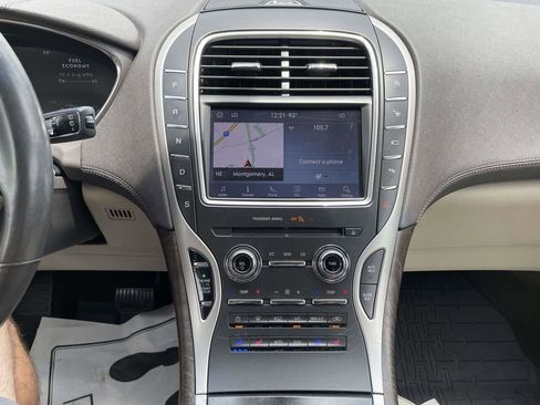 Used 2020 Lincoln Nautilus Reserve w/ Equipment Group 201A FWD image 22