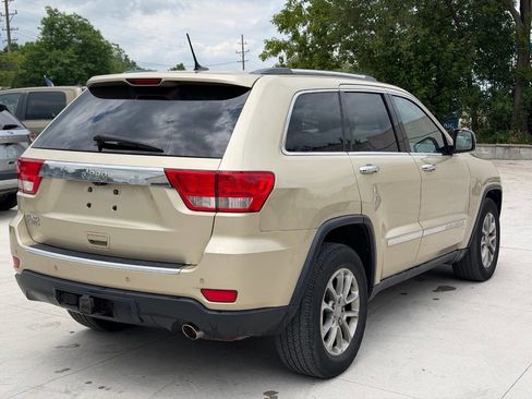 Used 2012 Jeep Grand Cherokee Limited w/ Trailer Tow Group AWD/4WD image 4