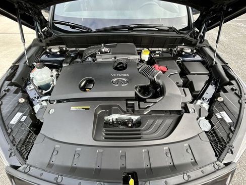 Certified 2025 INFINITI QX50 Sport image 10
