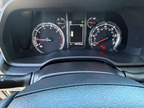 Certified 2022 Toyota 4Runner TRD Off-Road AWD/4WD image 21
