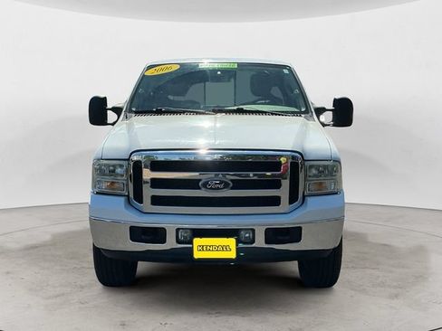Used 2006 Ford F350 Lariat AWD/4WD image 2